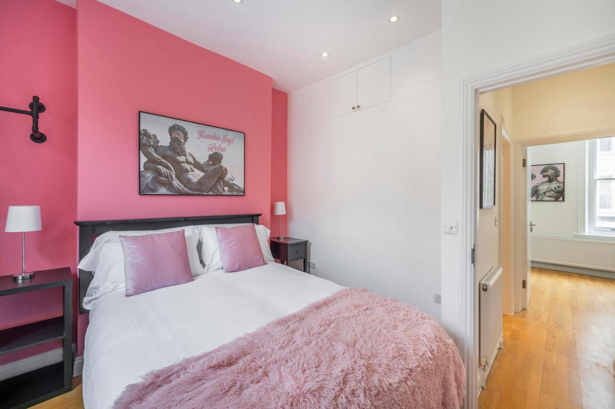 Dionysus' Den - Fitzrovia By Frankie Says Londres